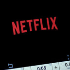 CONNECTIVITY AND ENTERTAINMENT OPTIONS